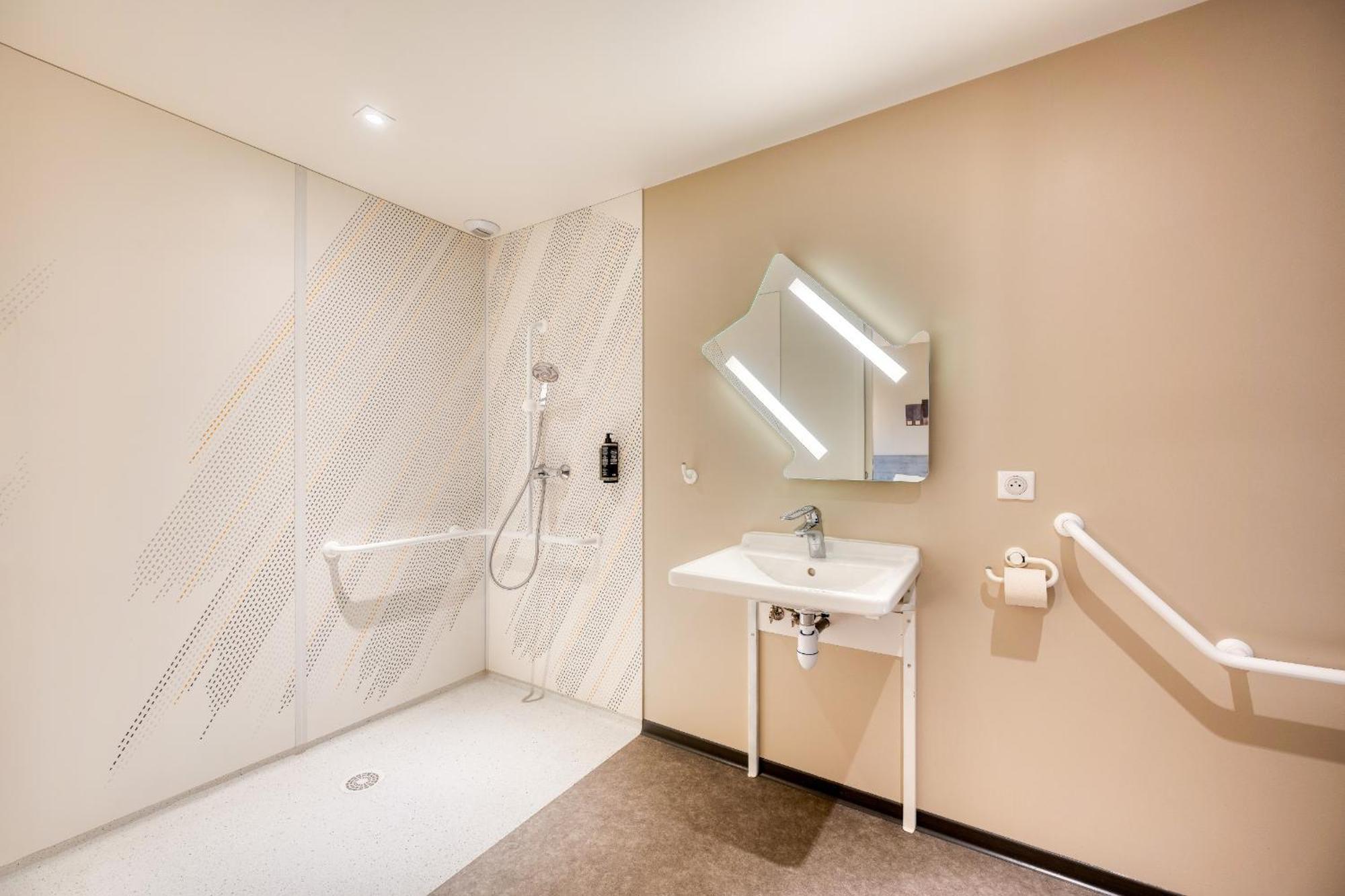 Ibis Budget Versailles - تراب المظهر الخارجي الصورة